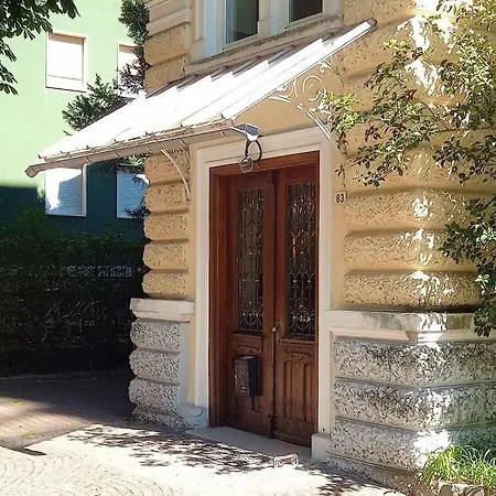 Time Travel, Open-plan Μεράνο